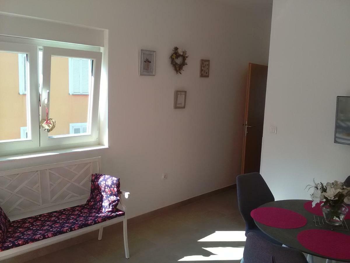 Podvrsina1A Rosa Villa Preko Ngoại thất bức ảnh