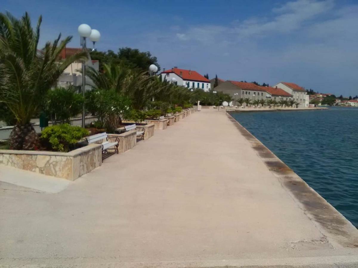Podvrsina1A Rosa Villa Preko Ngoại thất bức ảnh