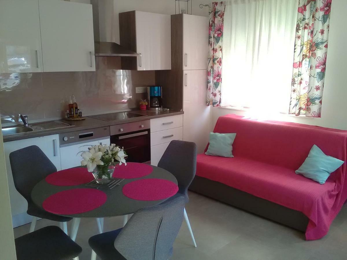 Podvrsina1A Rosa Villa Preko Ngoại thất bức ảnh